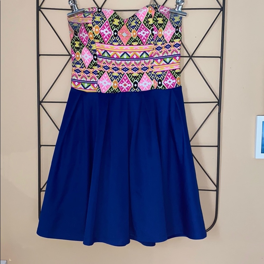 Strapless geometric dress